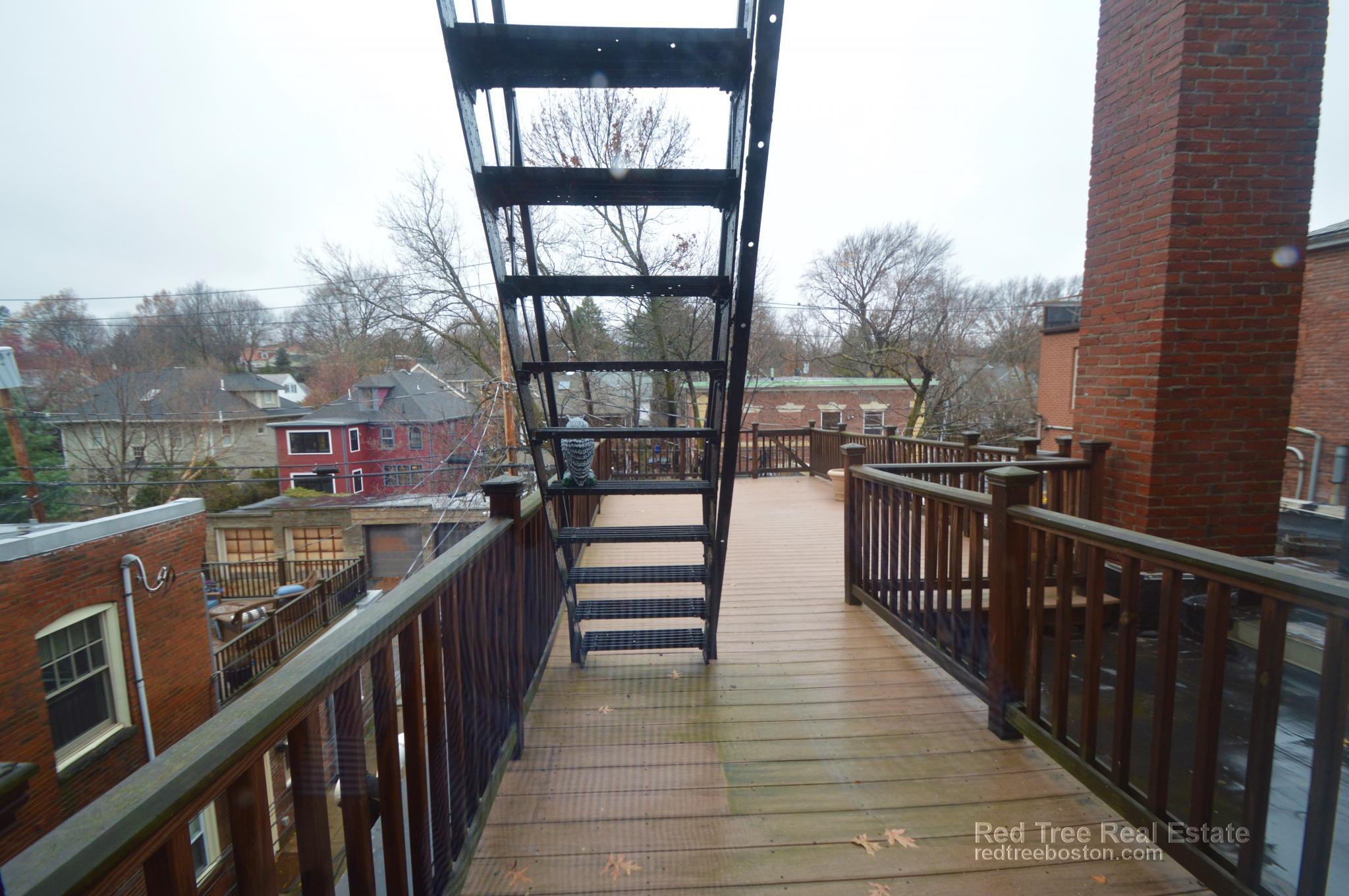 1714 Beacon St, Brookline Hills