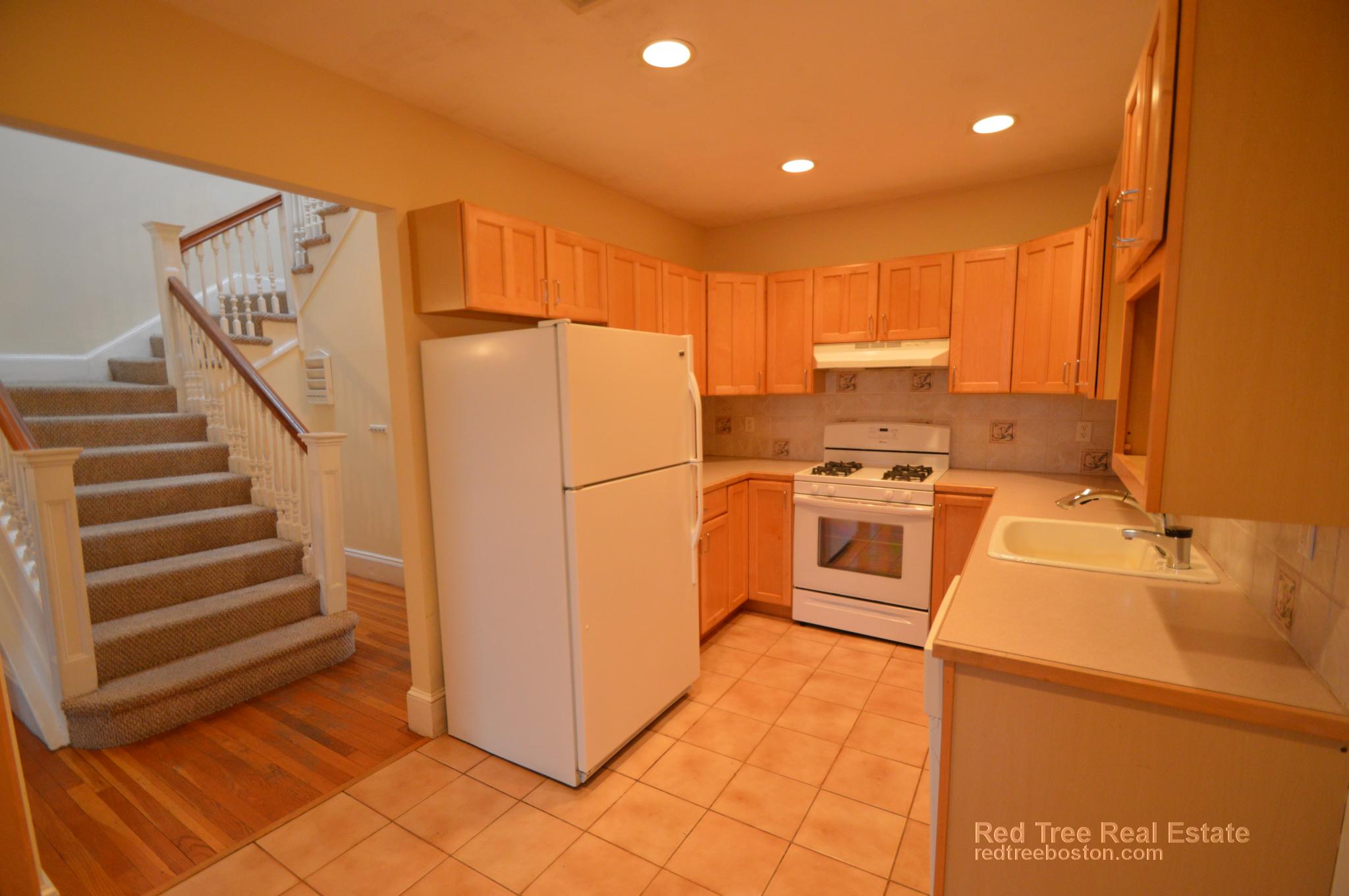 1714 Beacon St, Brookline Hills