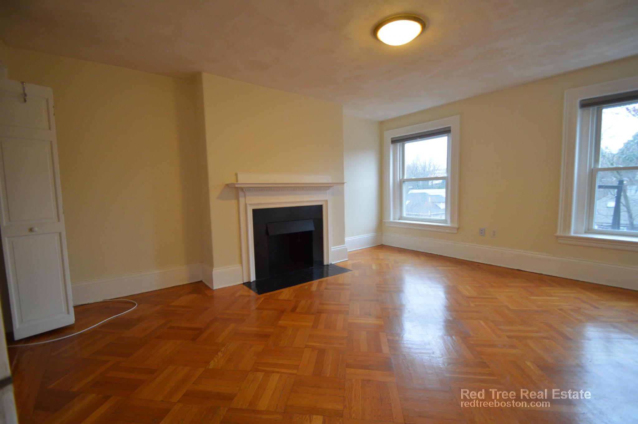 1714 Beacon St, Brookline Hills