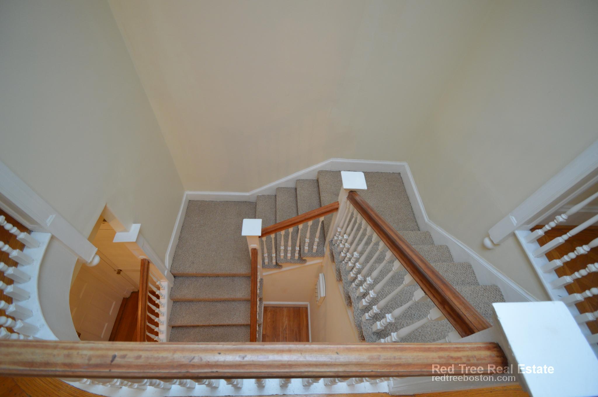1714 Beacon St, Brookline Hills