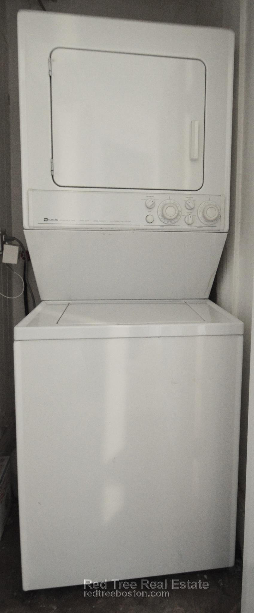 1714 Beacon St, Brookline Hills