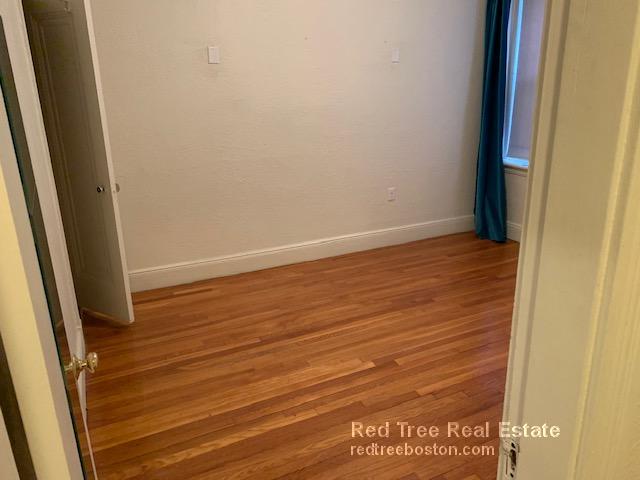 1800 Commonwealth Ave, Brighton