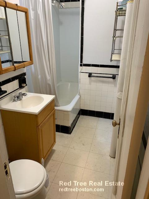 1800 Commonwealth Ave, Brighton