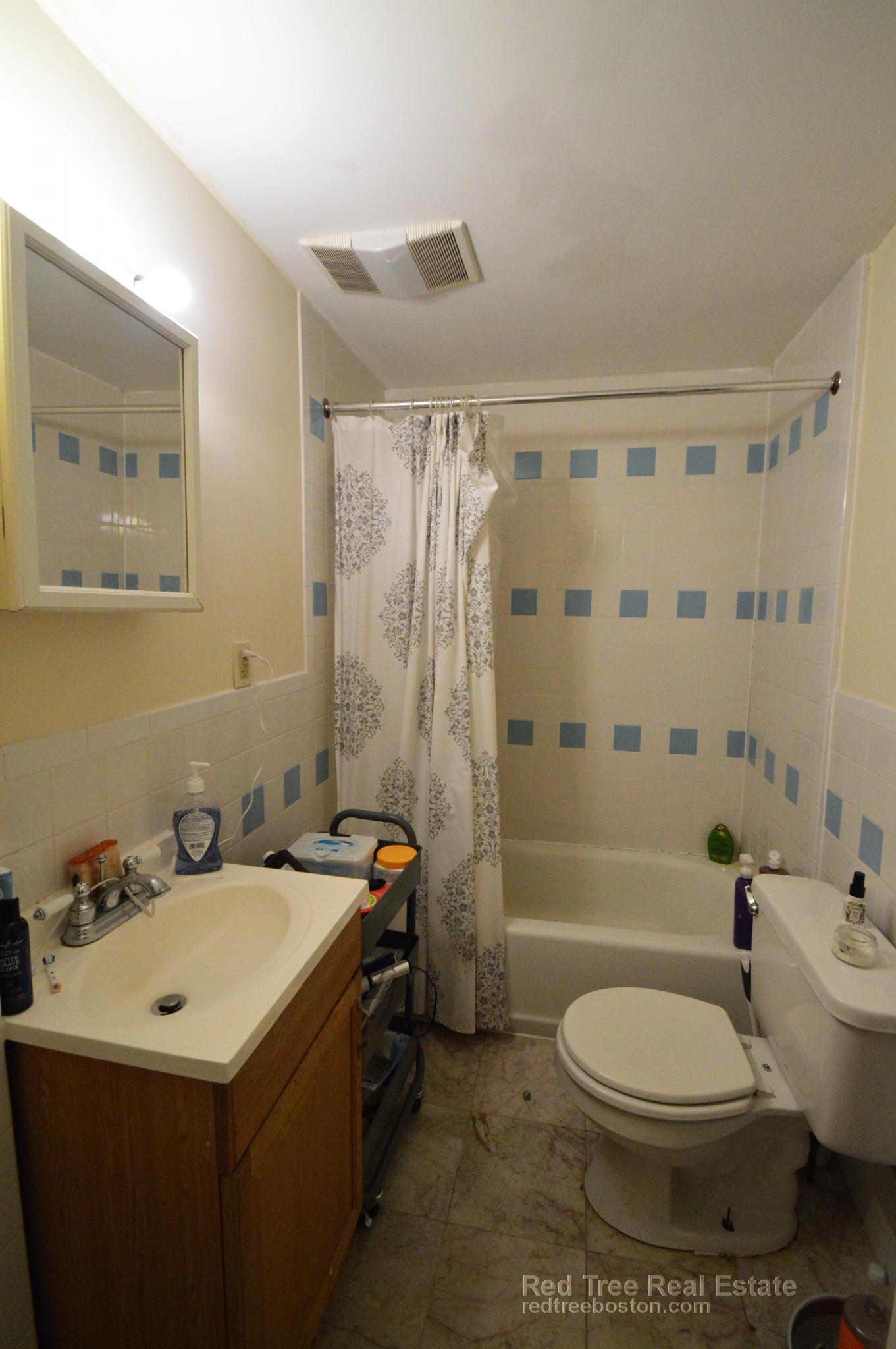 104 Hammond St, Mission Hill