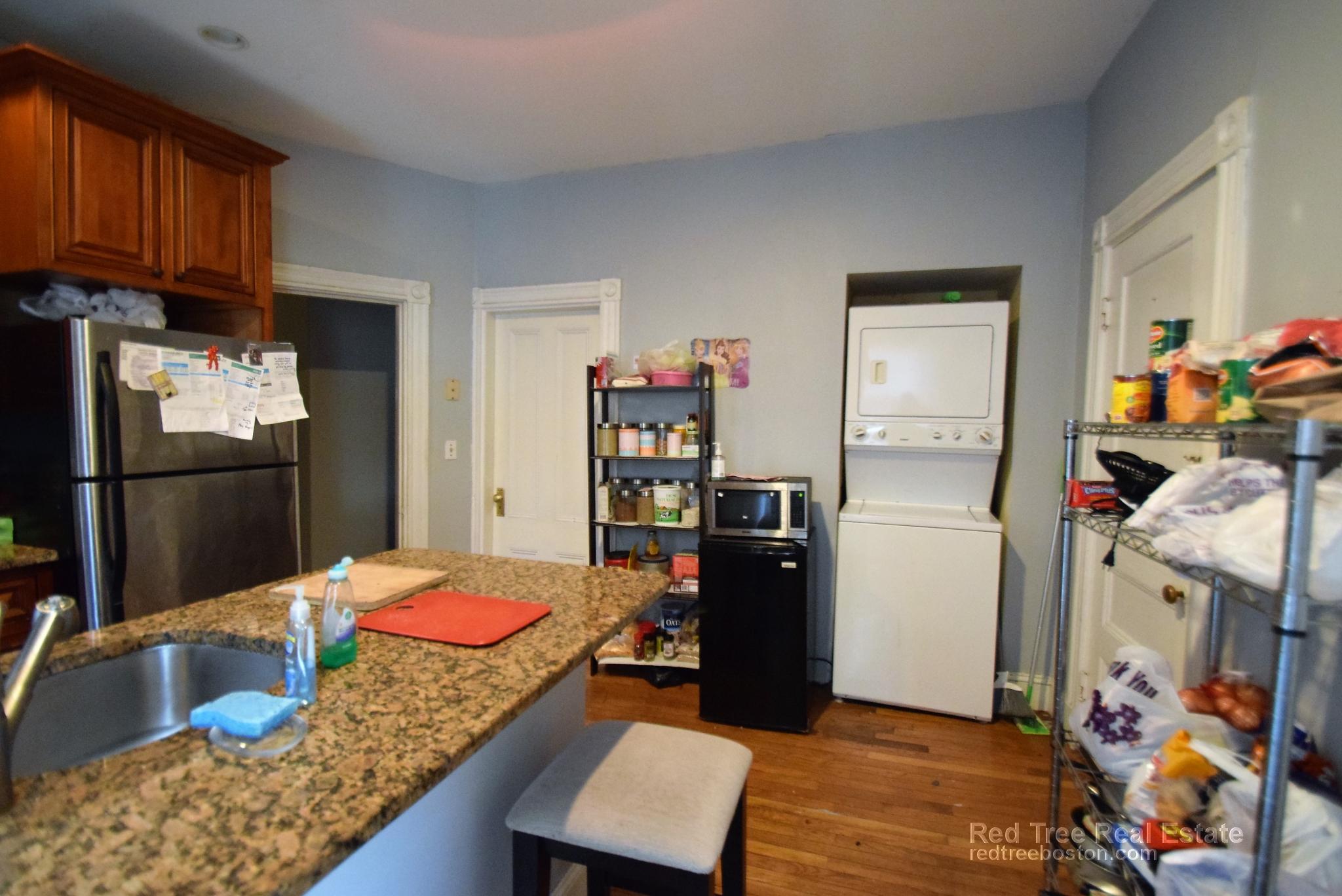 36 Cherokee St, Mission Hill