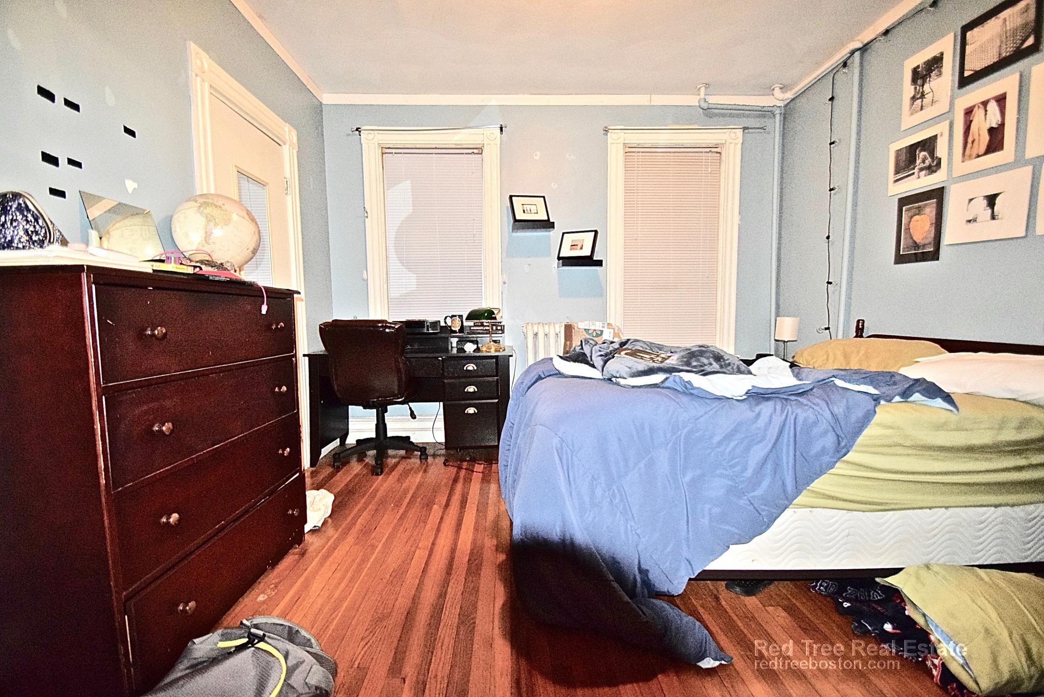 205 Hillside St, Mission Hill