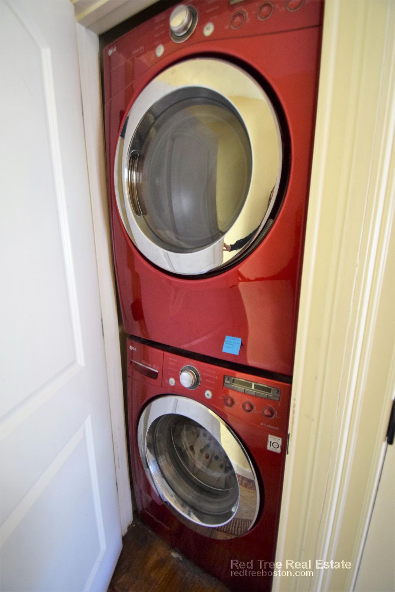 2 Iroquois St, Mission Hill