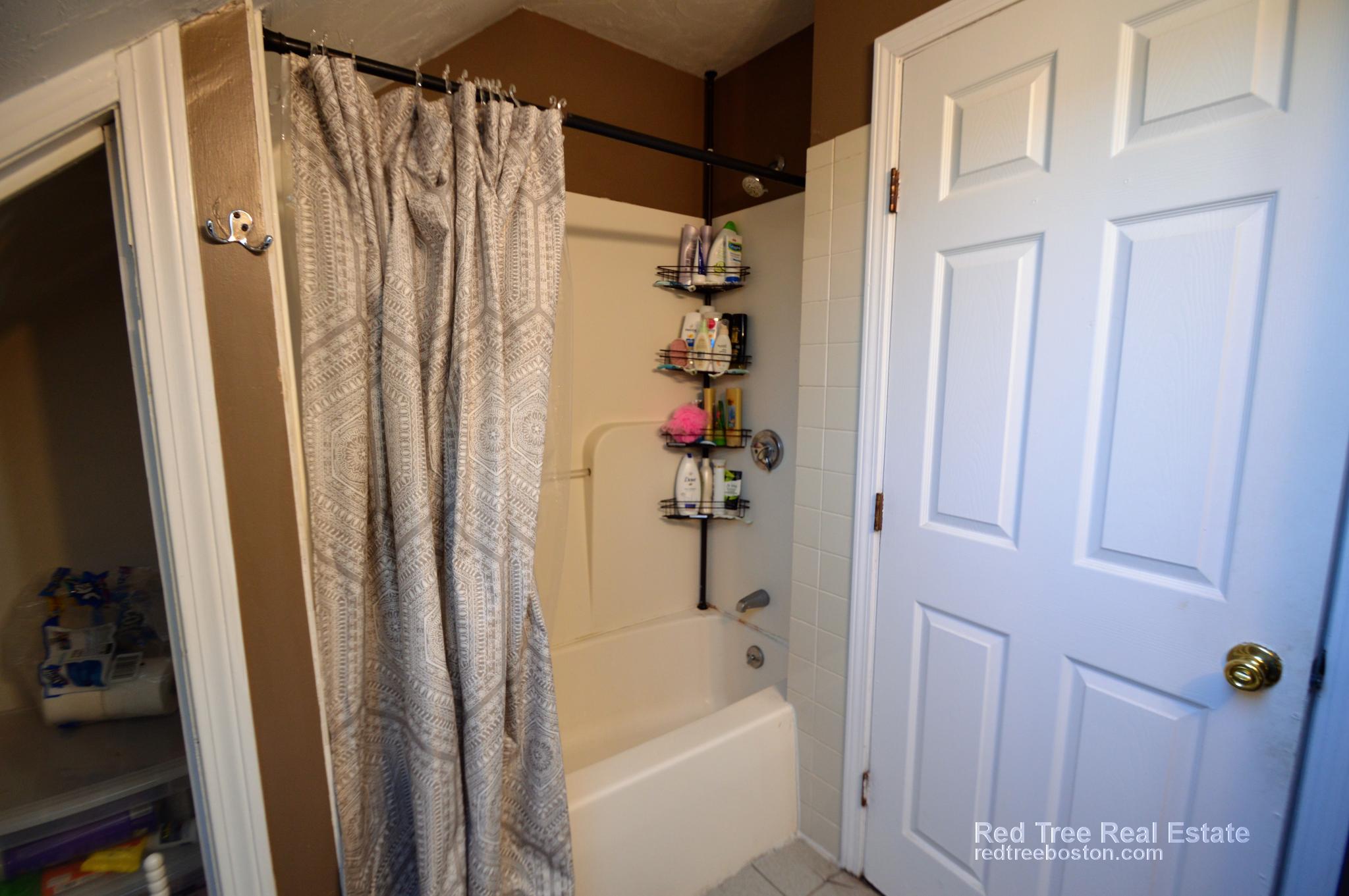 42 Brainerd Rd, Brighton