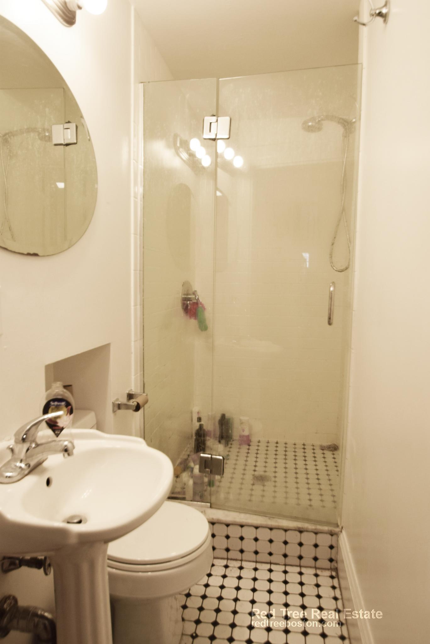 48 Ashford St, Allston