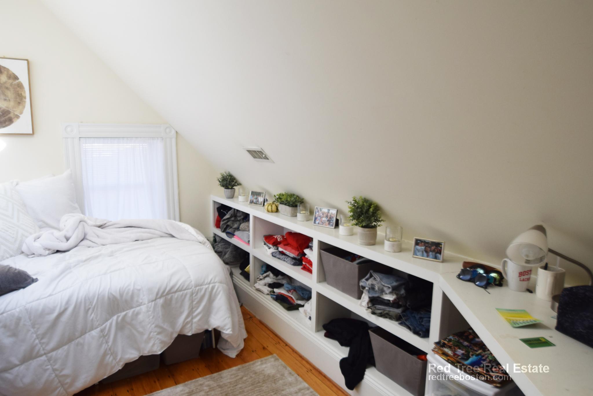 48 Ashford St, Allston