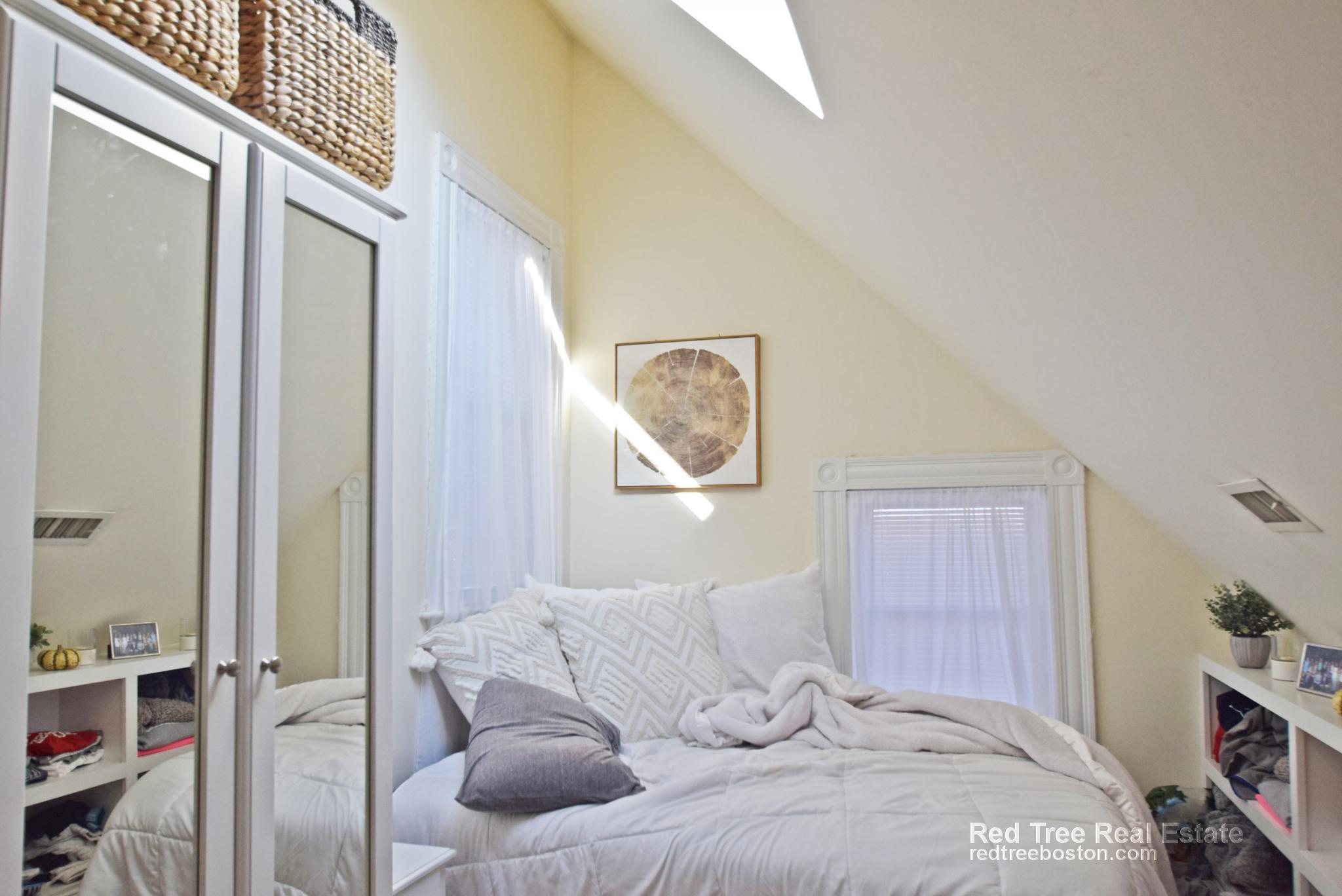 48 Ashford St, Allston