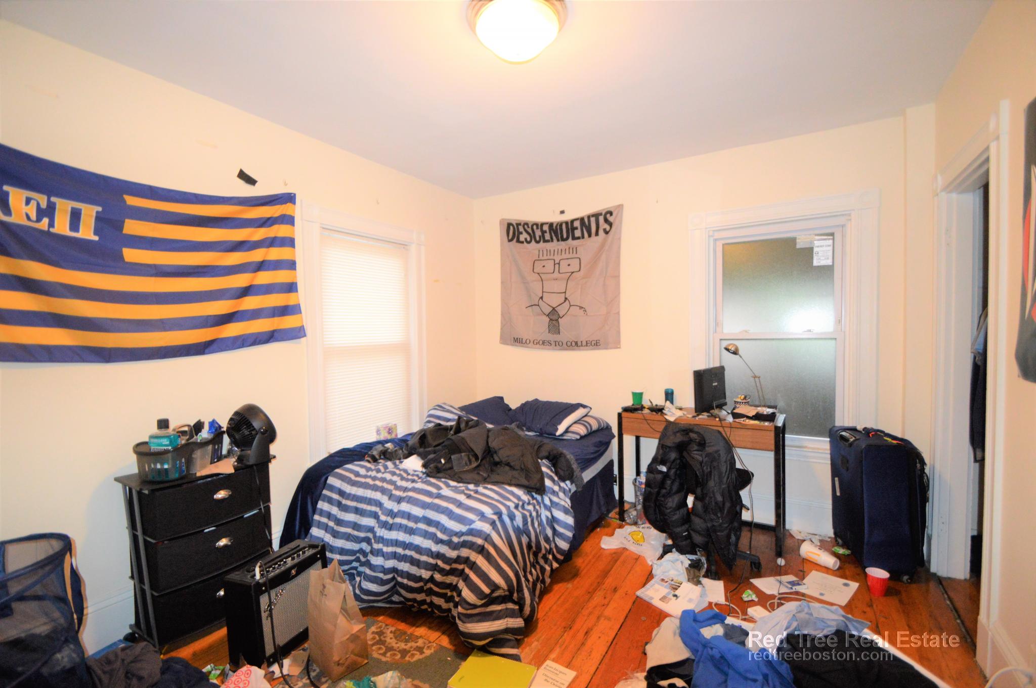 39 Pratt St, Allston