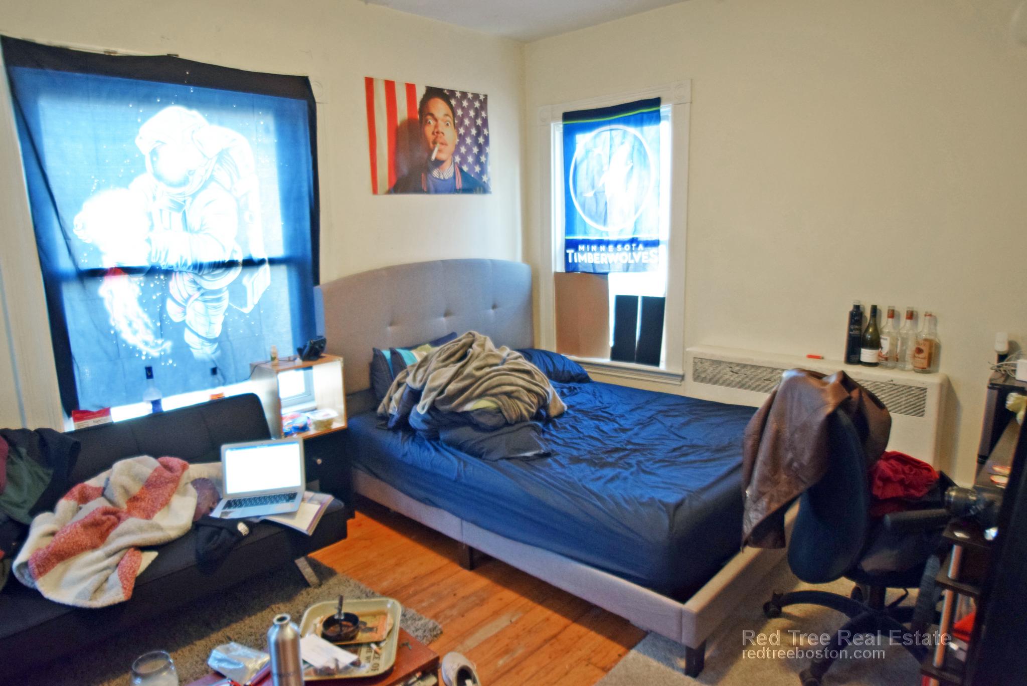 39 Pratt St, Allston