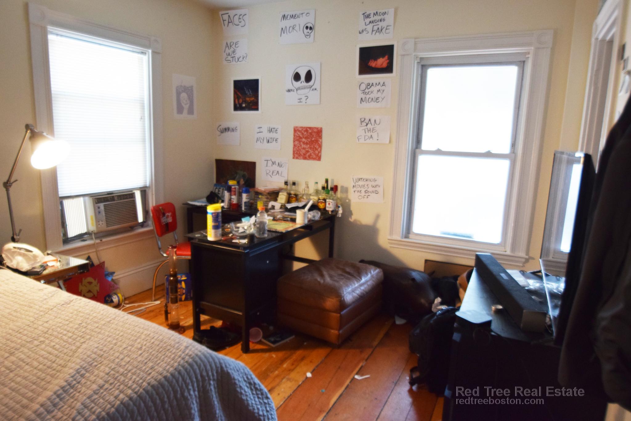 39 Pratt St, Allston