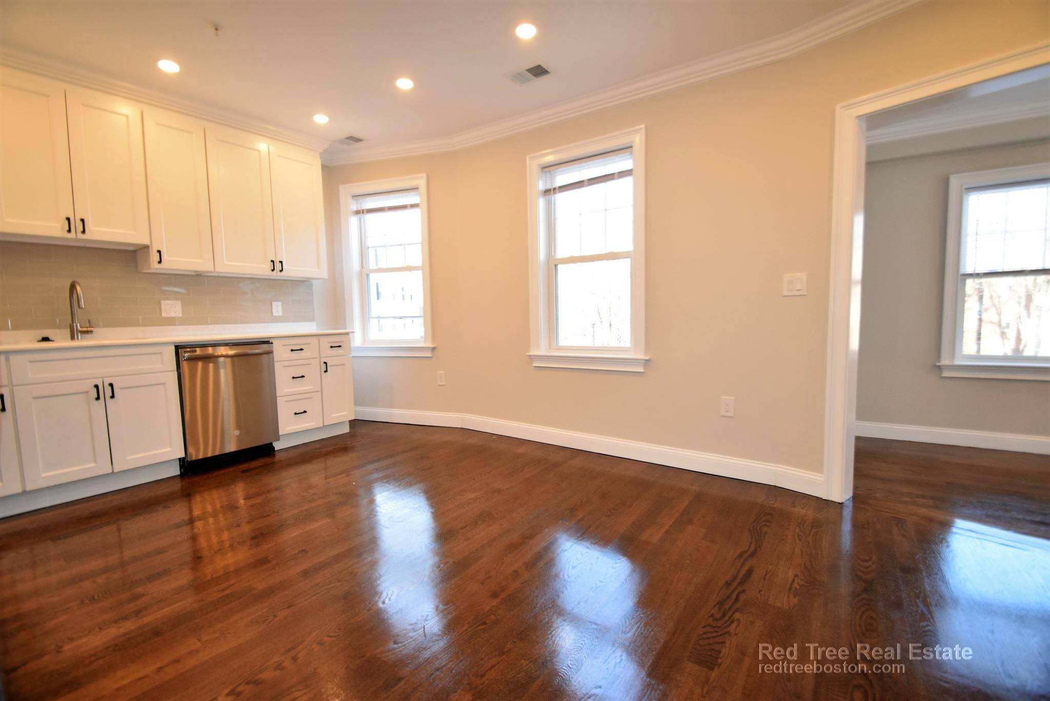 5 bed, 1.5 bath apartment for rent at 490 Washington St Unit 3, Brighton — photo 8 of 34