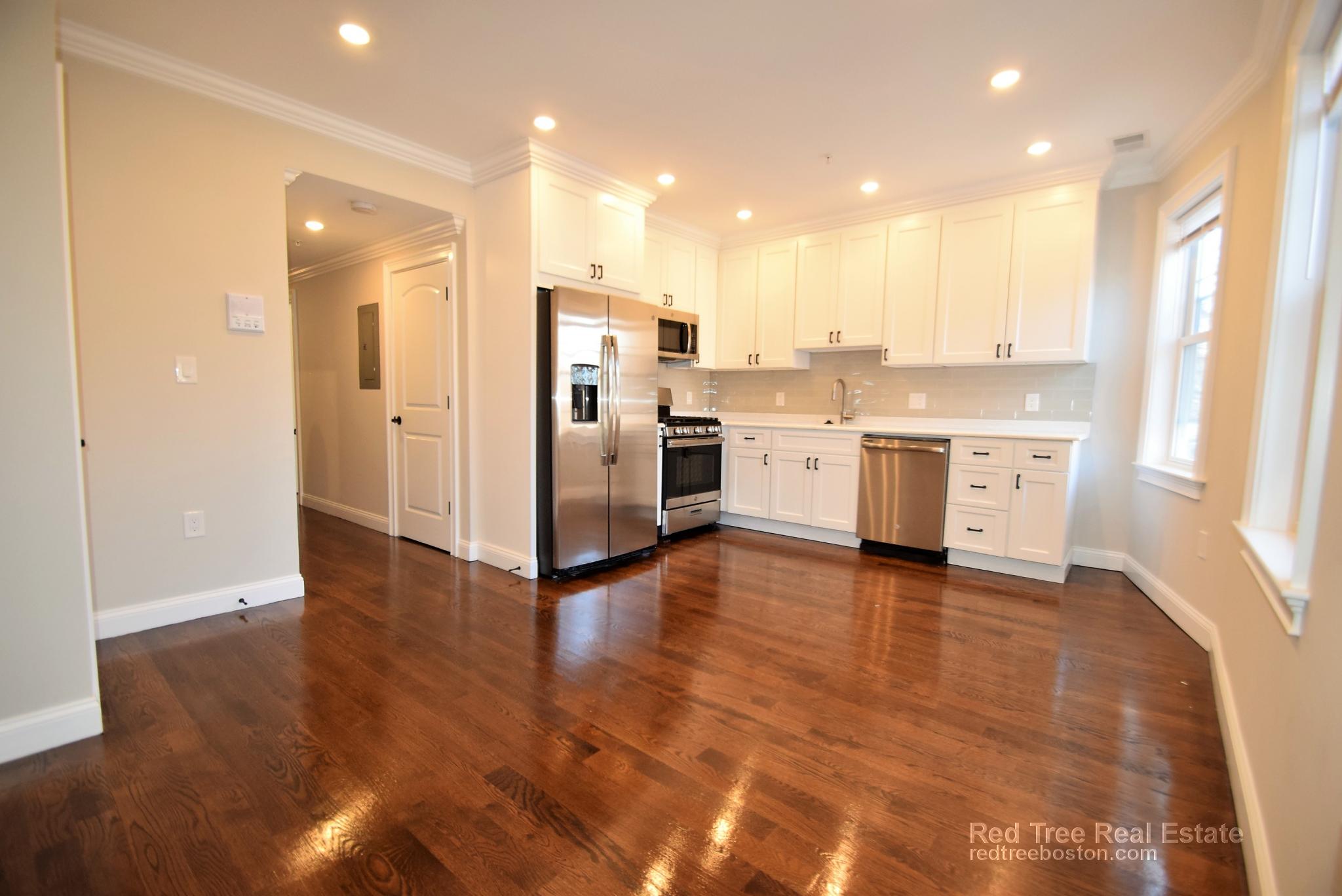 5 bed, 1.5 bath apartment for rent at 490 Washington St Unit 3, Brighton — photo 2 of 34