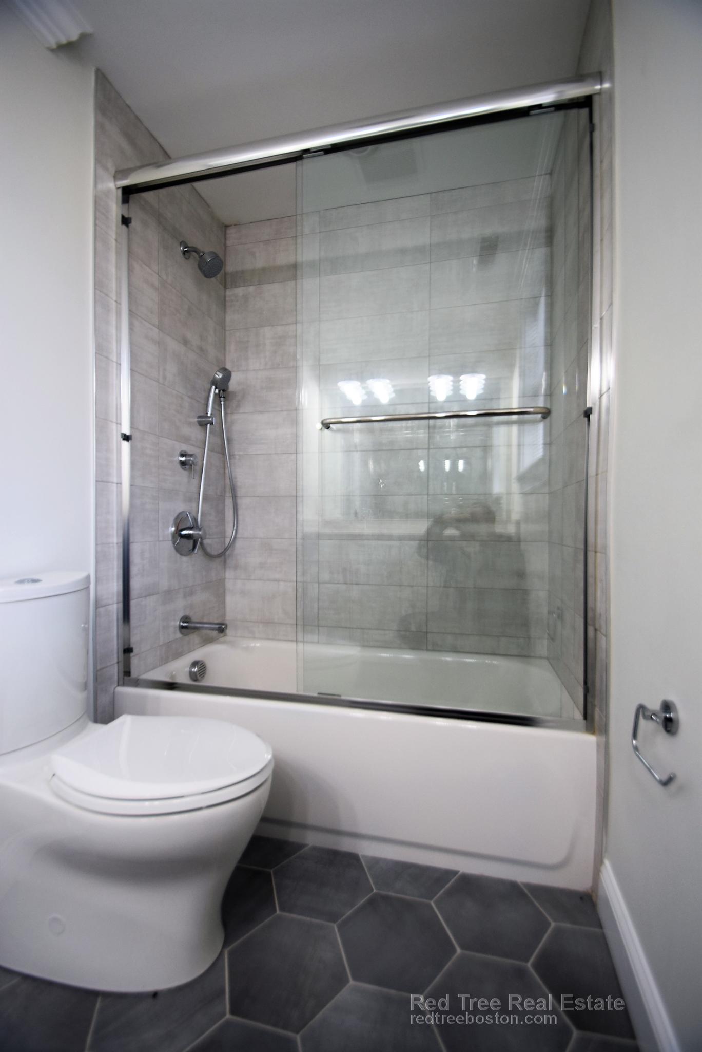 5 bed, 1.5 bath apartment for rent at 490 Washington St Unit 3, Brighton — photo 16 of 34