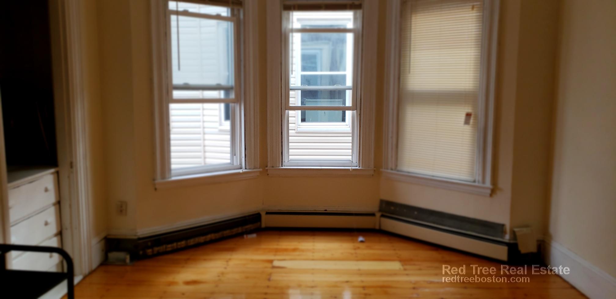 4 bed, 1 bath apartment for rent at 103 Calumet St Unit 3, Mission Hill — photo 15 of 17