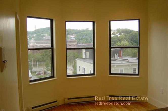 2 Centre Street Tr, Roxbury