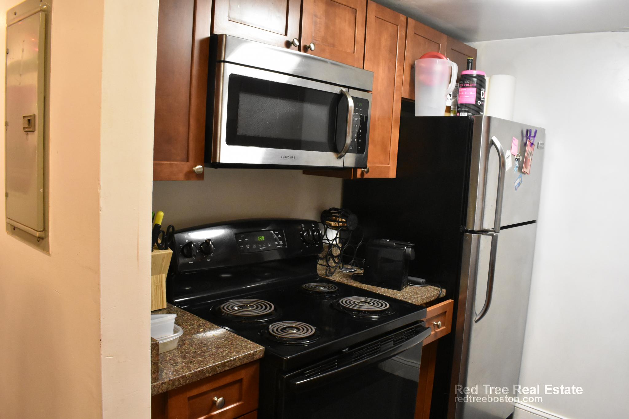 772 Columbus Ave, Roxbury