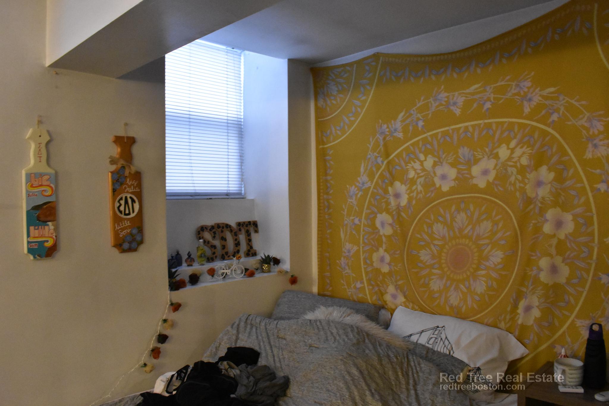 772 Columbus Ave, Roxbury