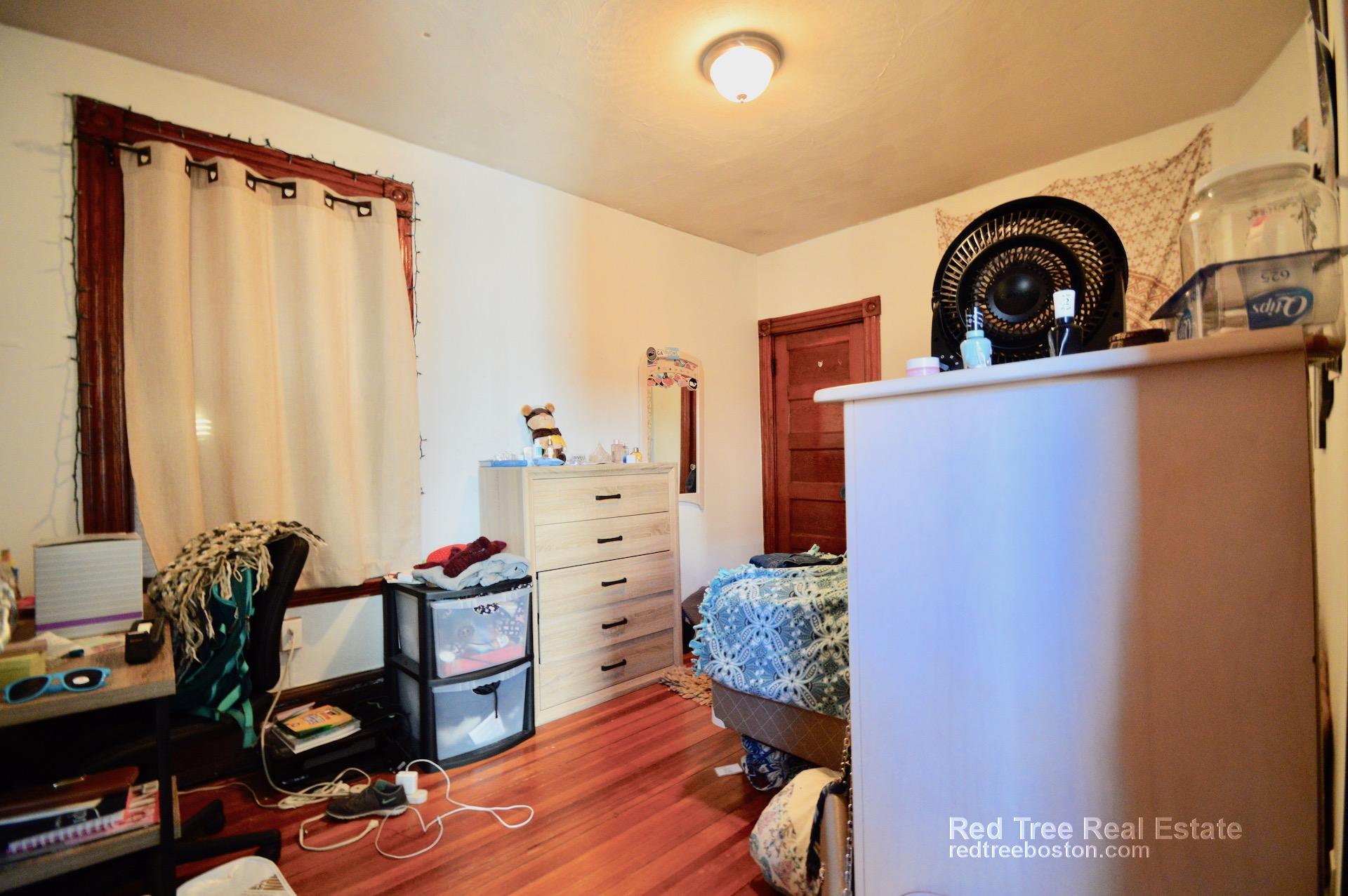 141 Cottage St, East Boston