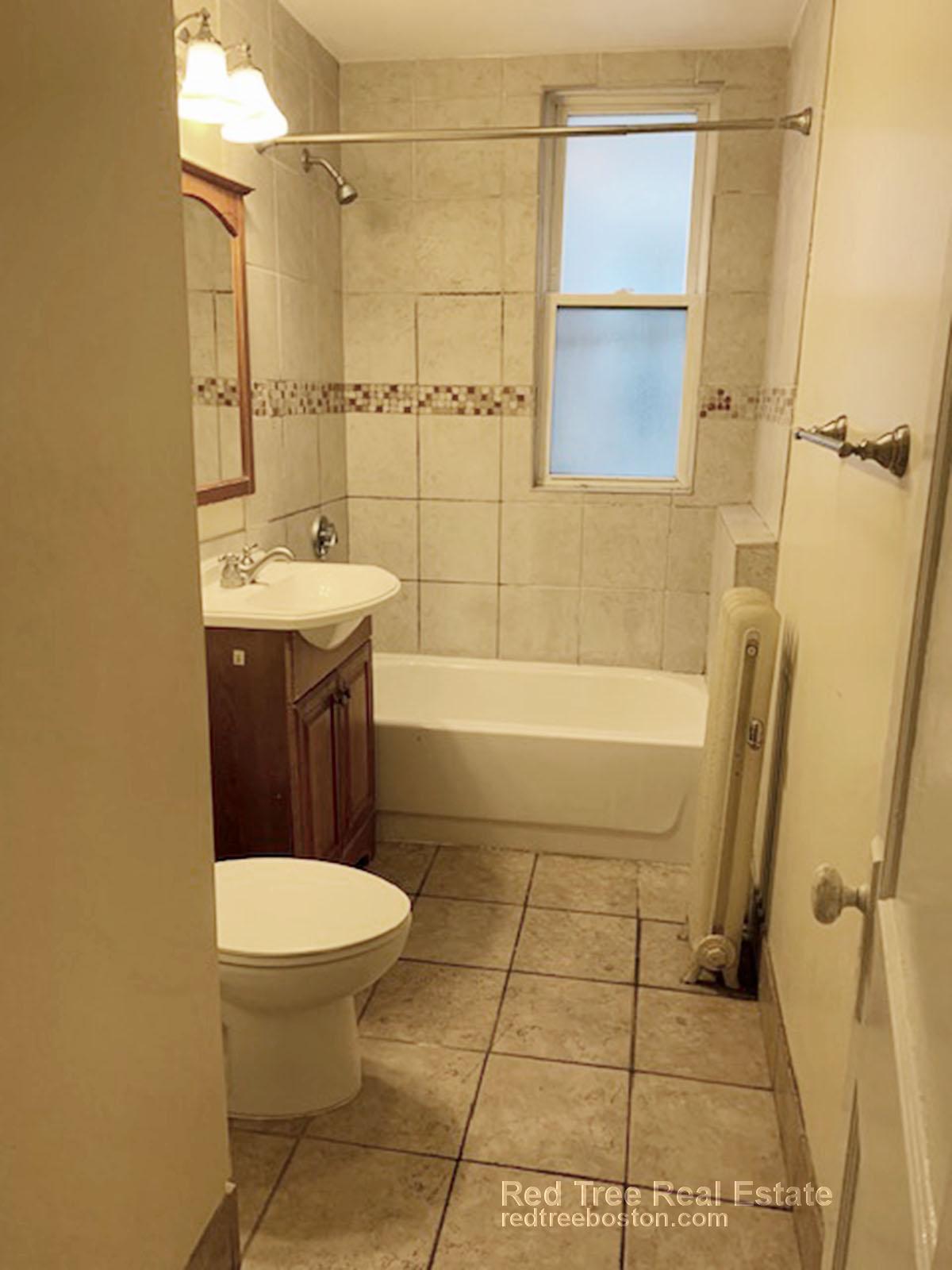 3 bed, 1 bath apartment for rent at 30 Fordham Rd Unit 1, Allston — photo 15 of 20