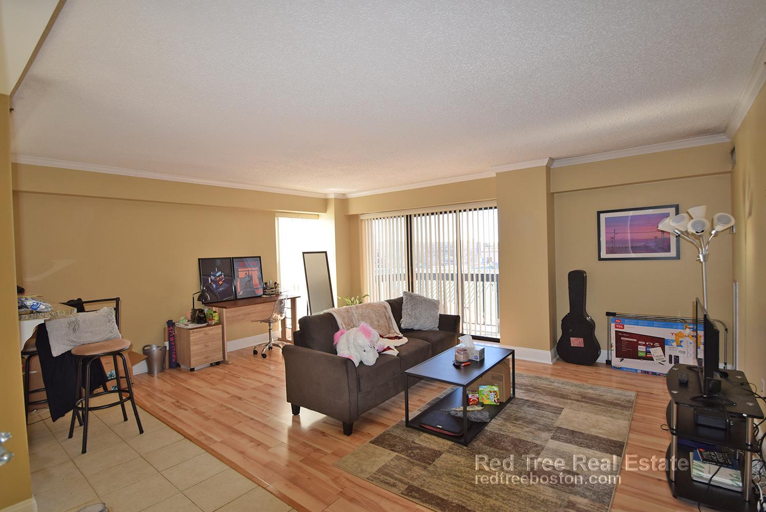 15 North Beacon St, Allston