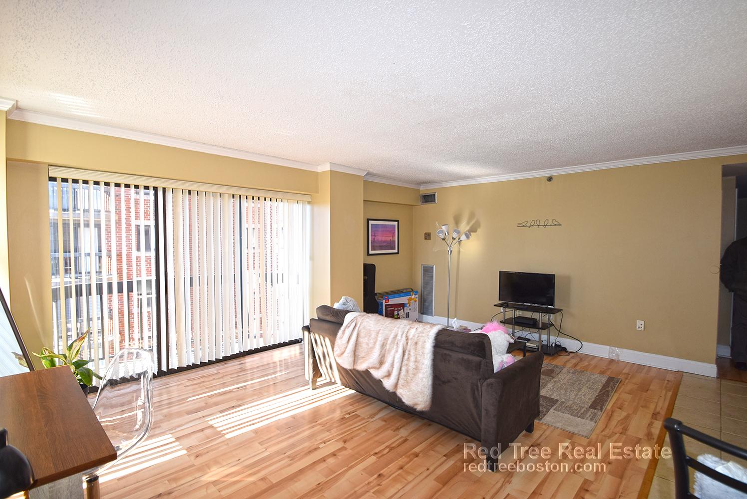 15 North Beacon St, Allston