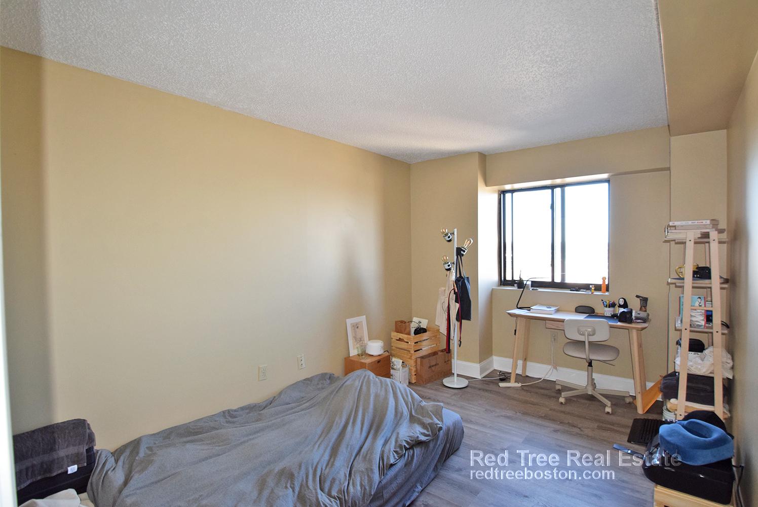 15 North Beacon St, Allston