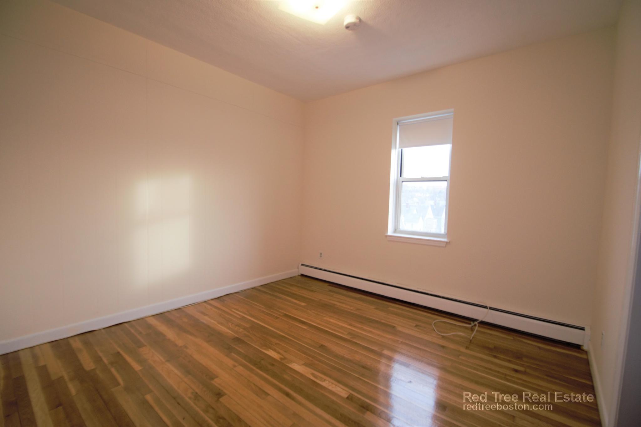 172 North Beacon St, Brighton