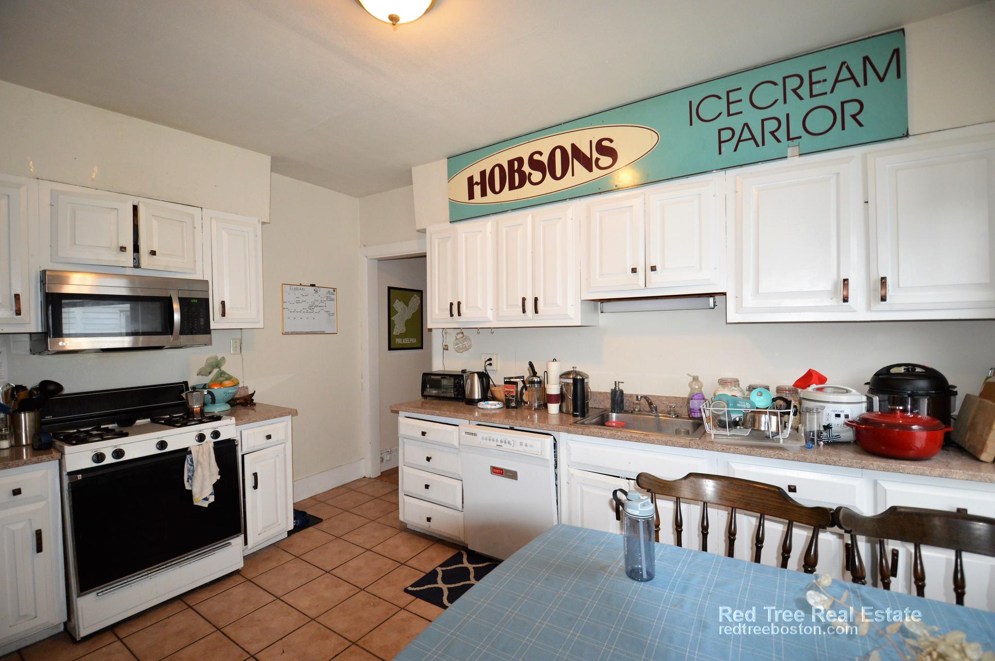 40 Brainerd Rd, Brighton