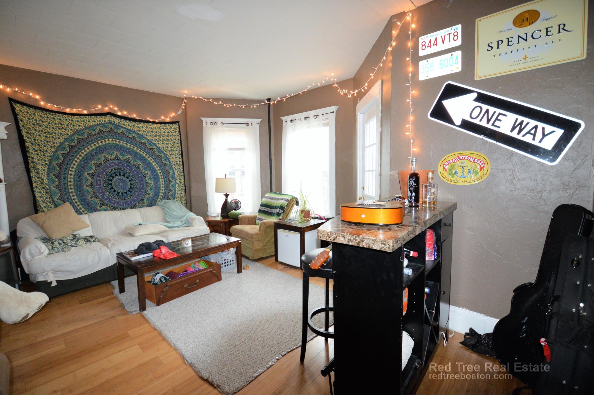 40 Brainerd Rd, Brighton