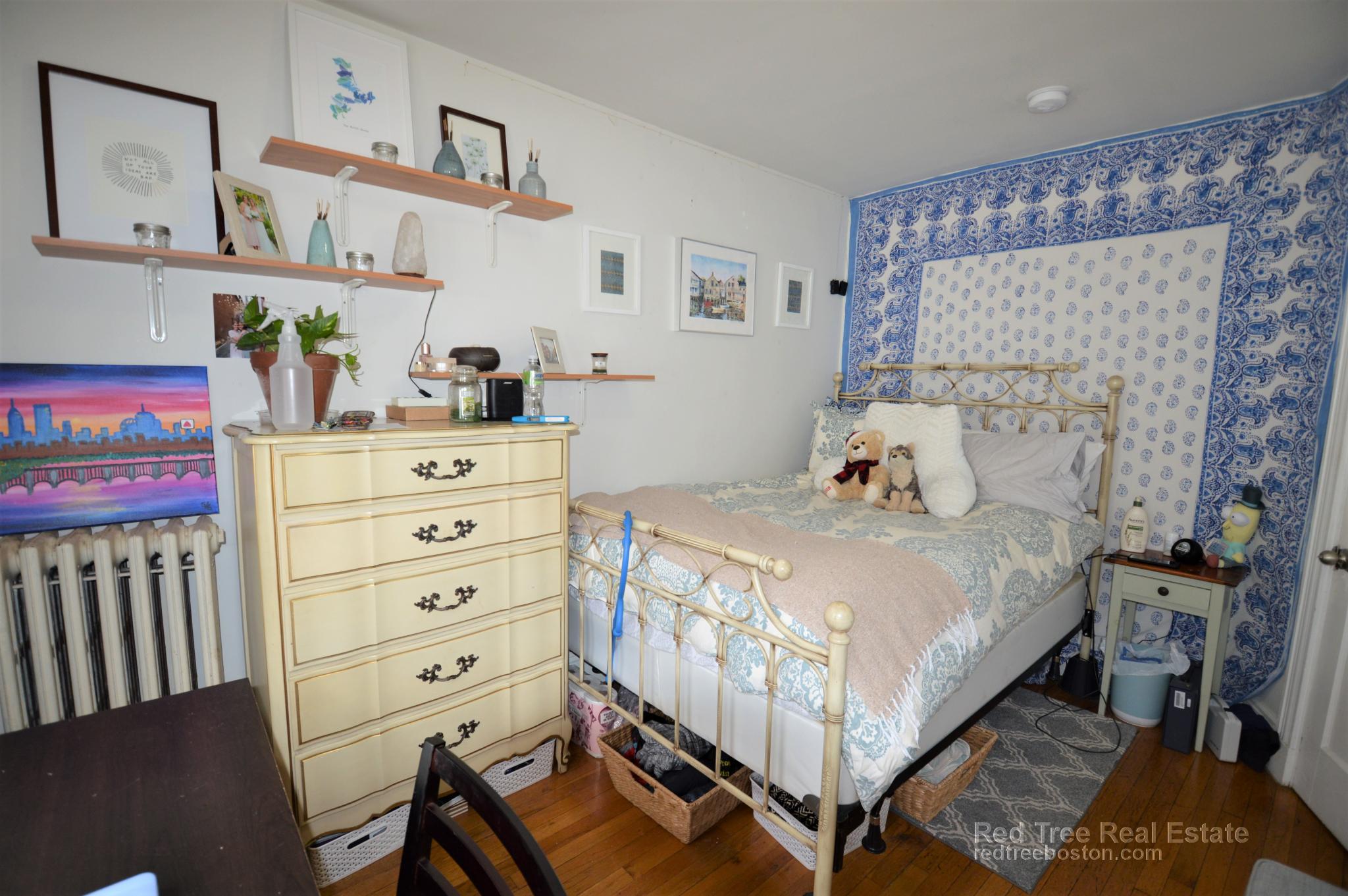 7 Wadsworth St, Allston