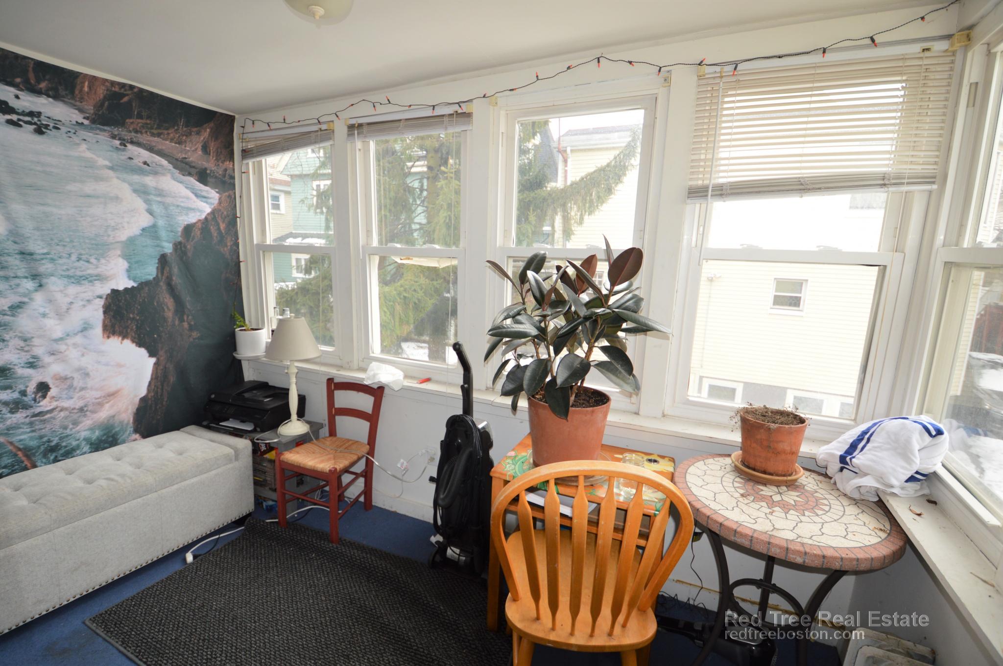 7 Wadsworth St, Allston