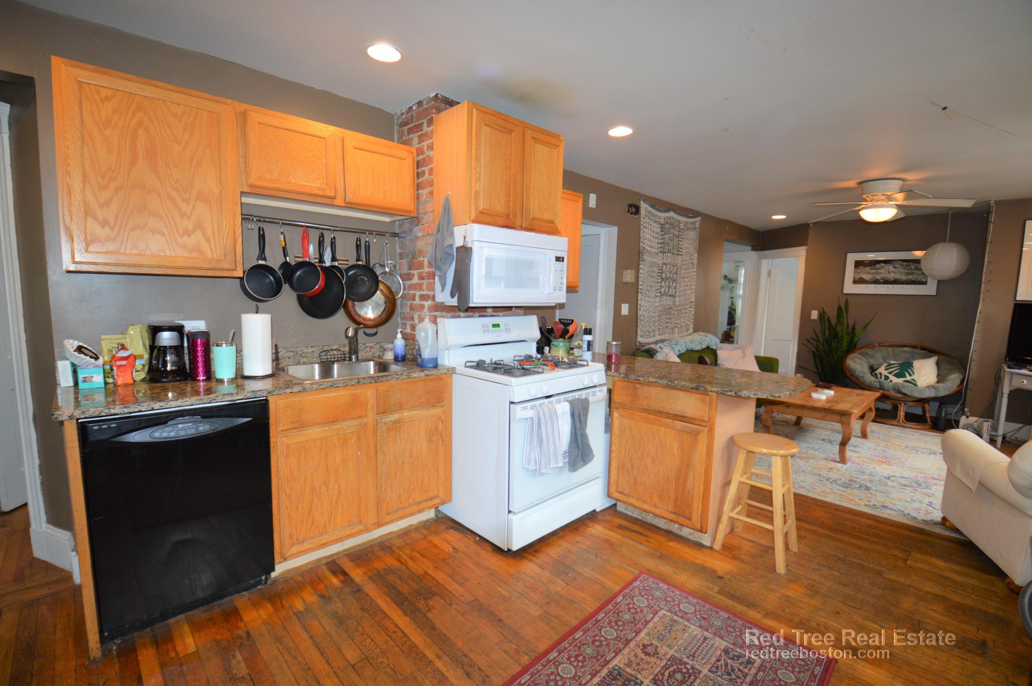 7 Wadsworth St, Allston