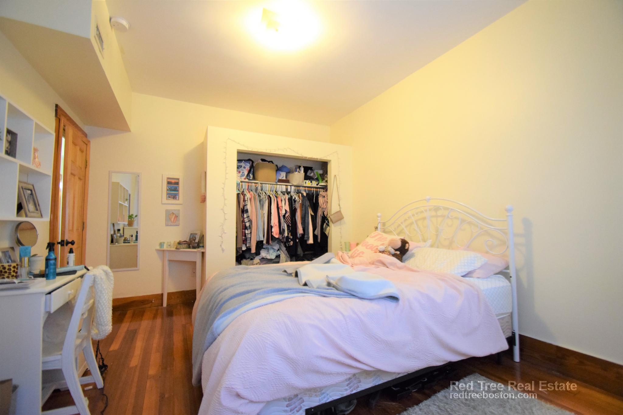 346 Faneuil St, Brighton