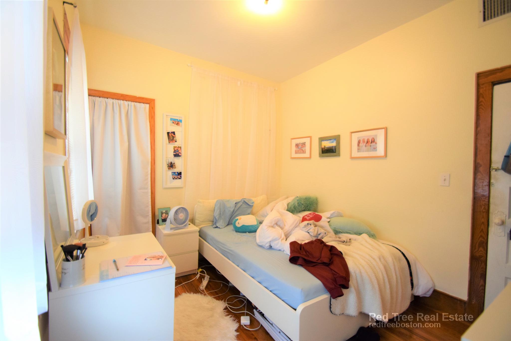 346 Faneuil St, Brighton