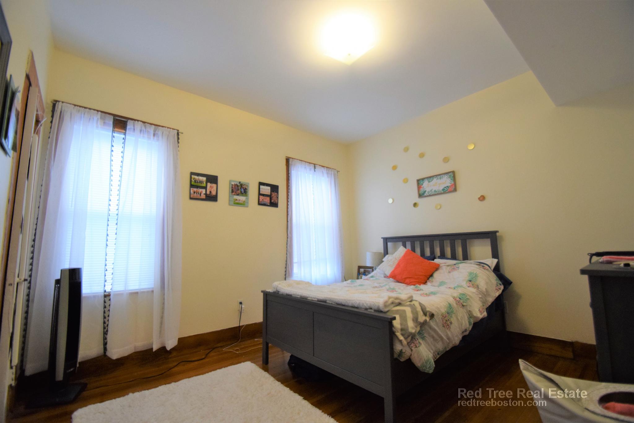 346 Faneuil St, Brighton