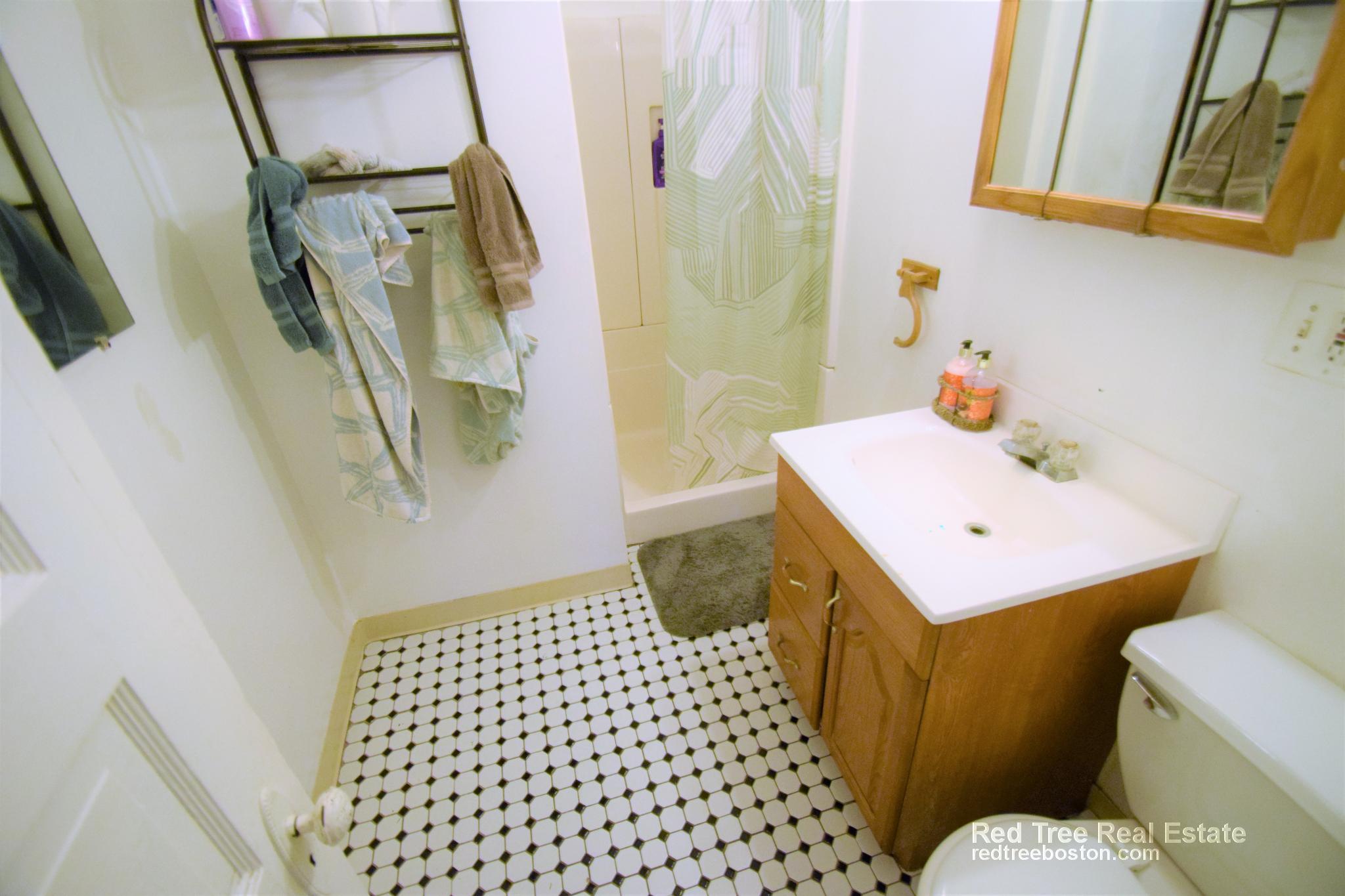 346 Faneuil St, Brighton