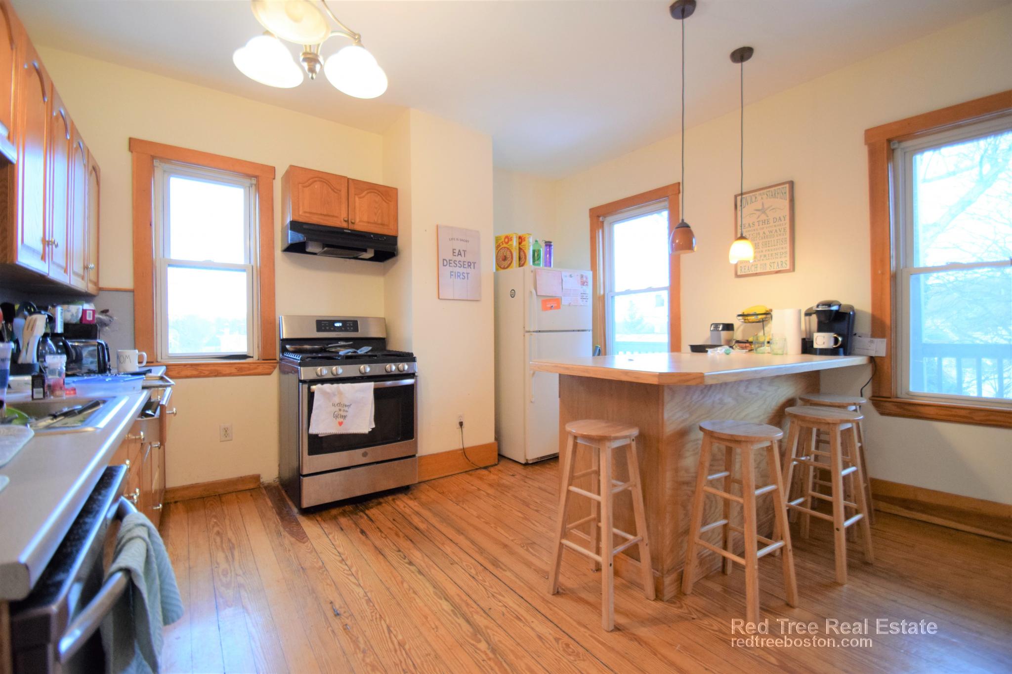 346 Faneuil St, Brighton