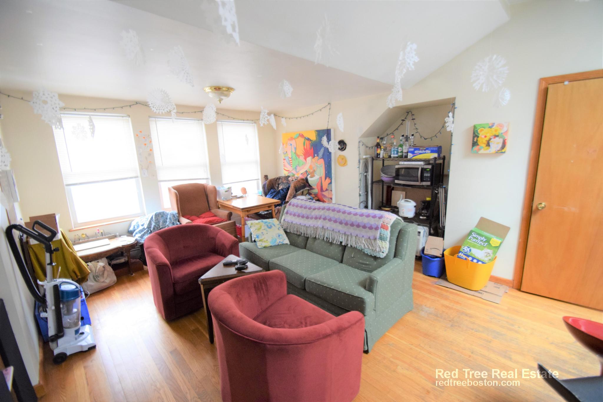 551 Washington St, Brighton