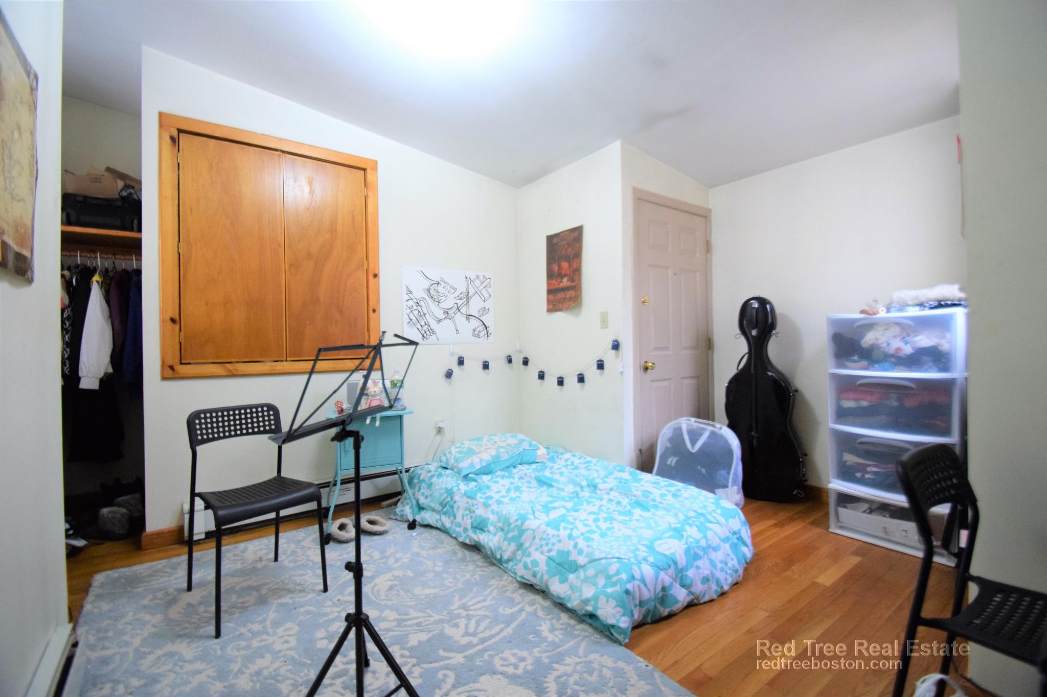 551 Washington St, Brighton