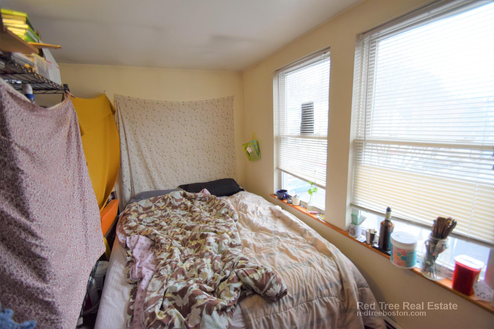 551 Washington St, Brighton