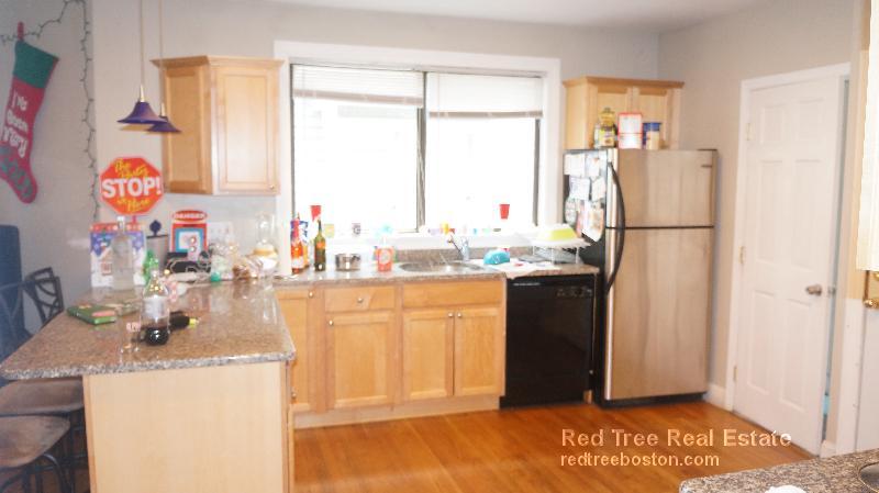 74 Ashford St, Allston