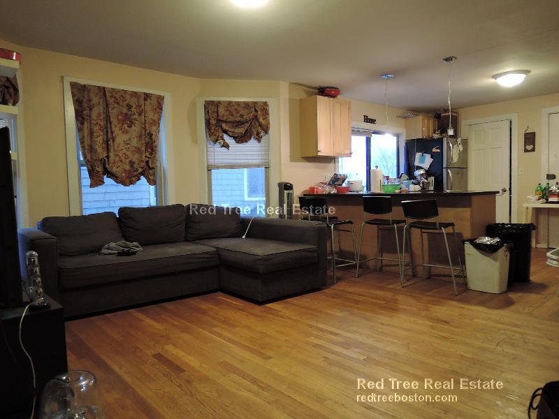 74 Ashford St, Allston