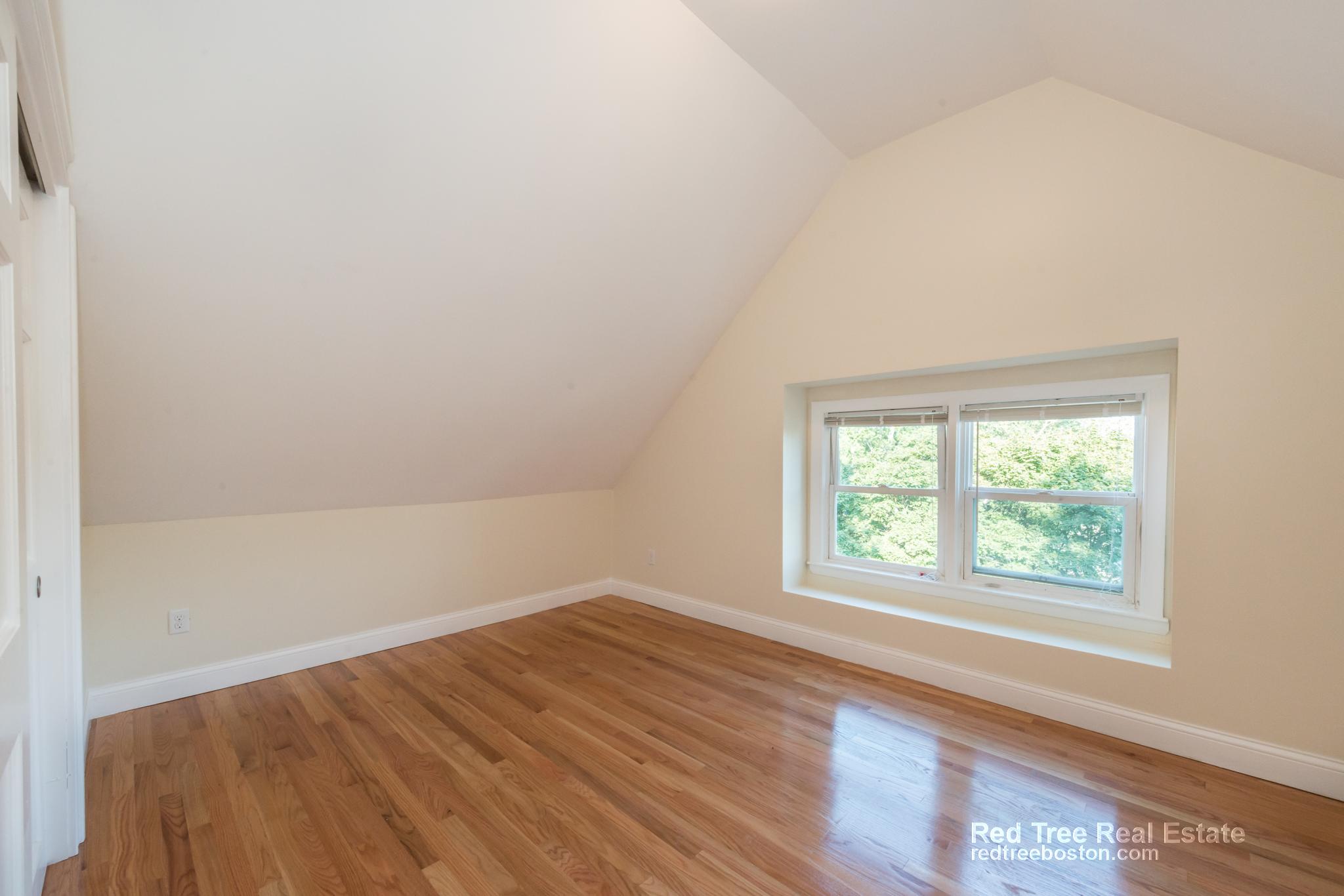 66 Glenellen Rd, West Roxbury