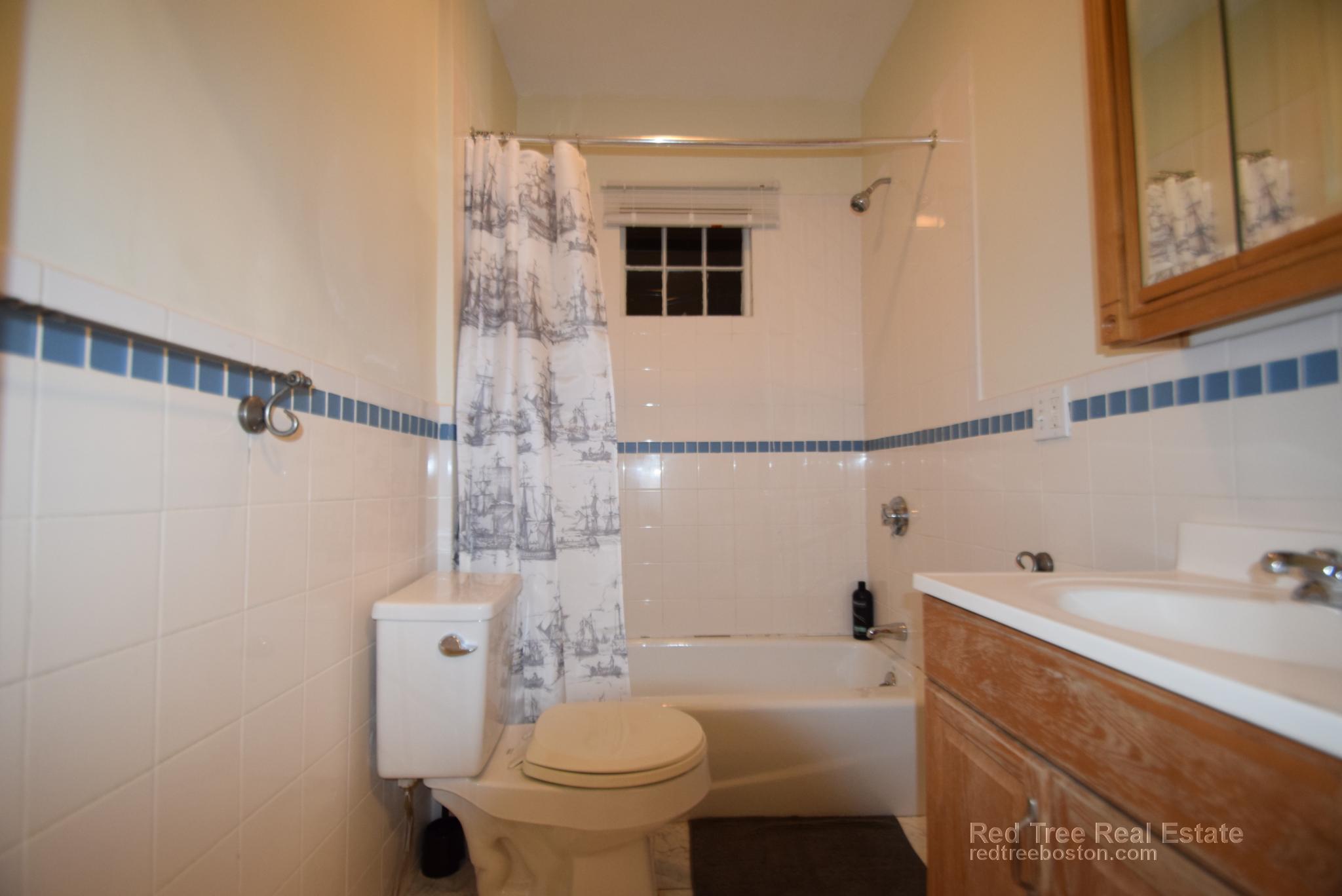 41 Bay State Rd, Fenway