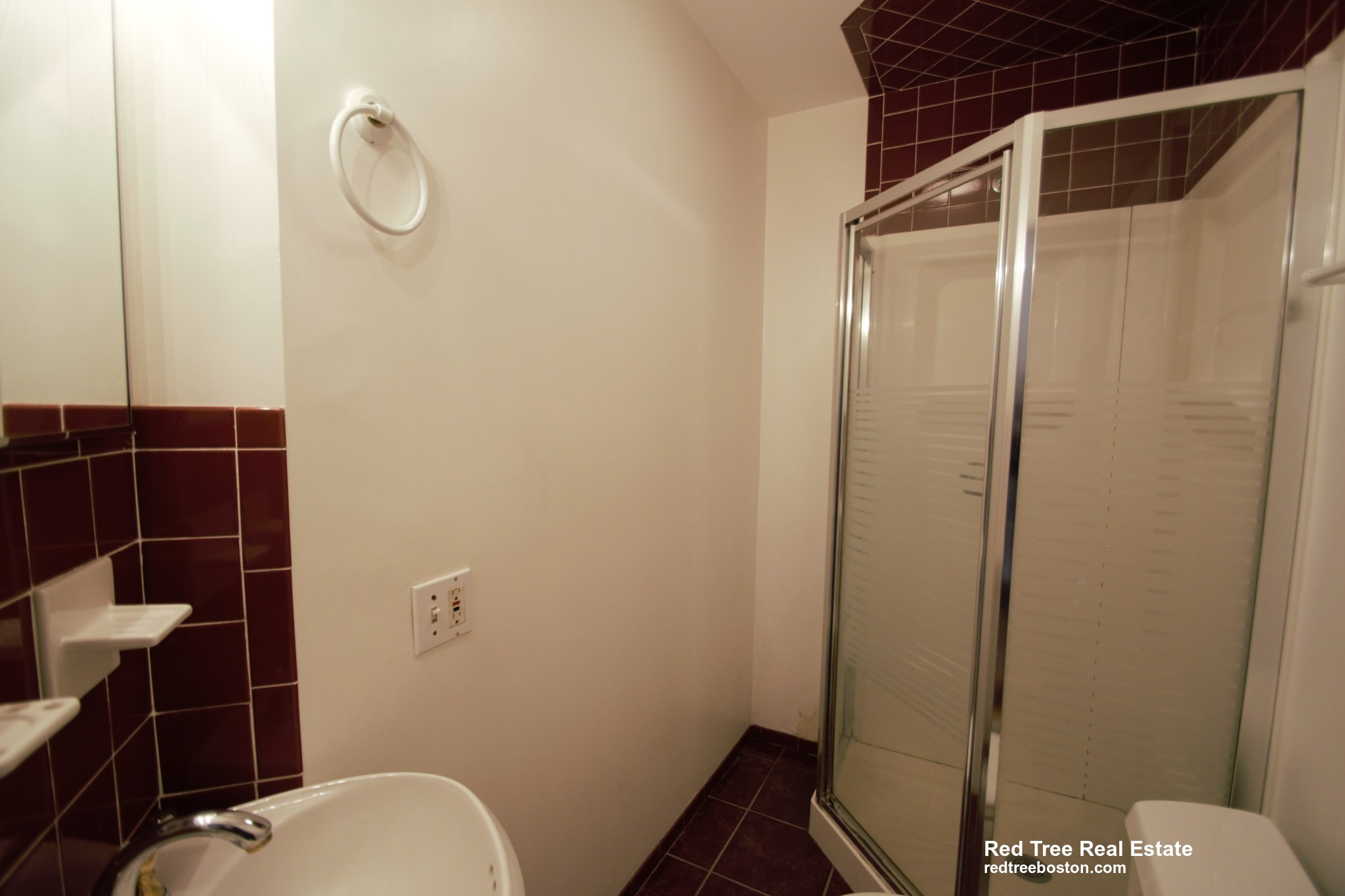 44 Champney St, Oak Square