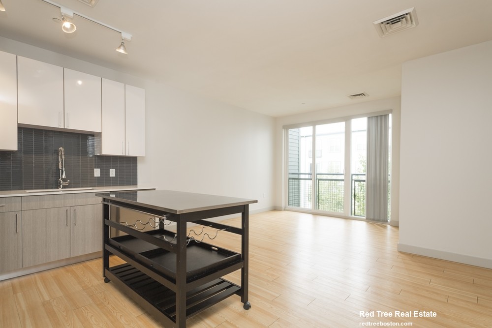 320 D St, South Boston